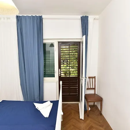 Dory Apartment *